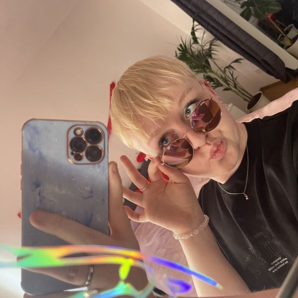 Queen_of_Blonde17